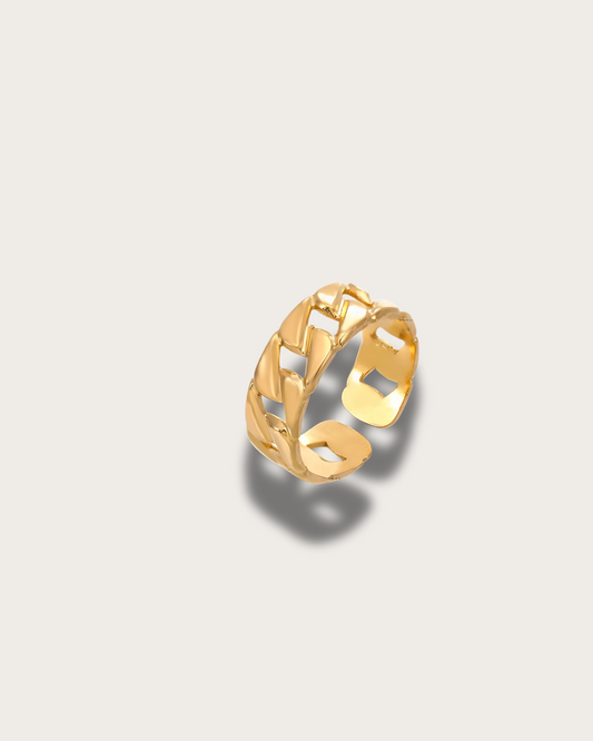 Golden Link Ring