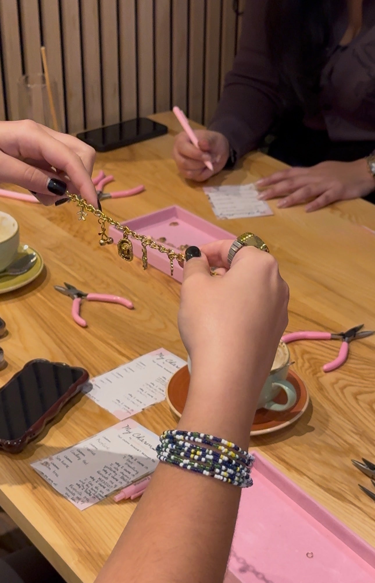 Bloom & Charm Lounge