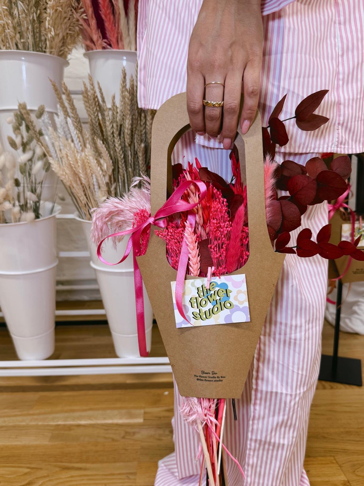 Bloom & Charm Lounge