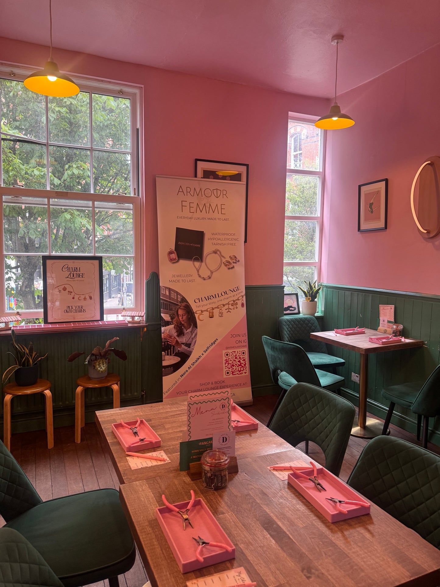 Charm Lounge: Dispatch Coffee Shop -  Nottingham