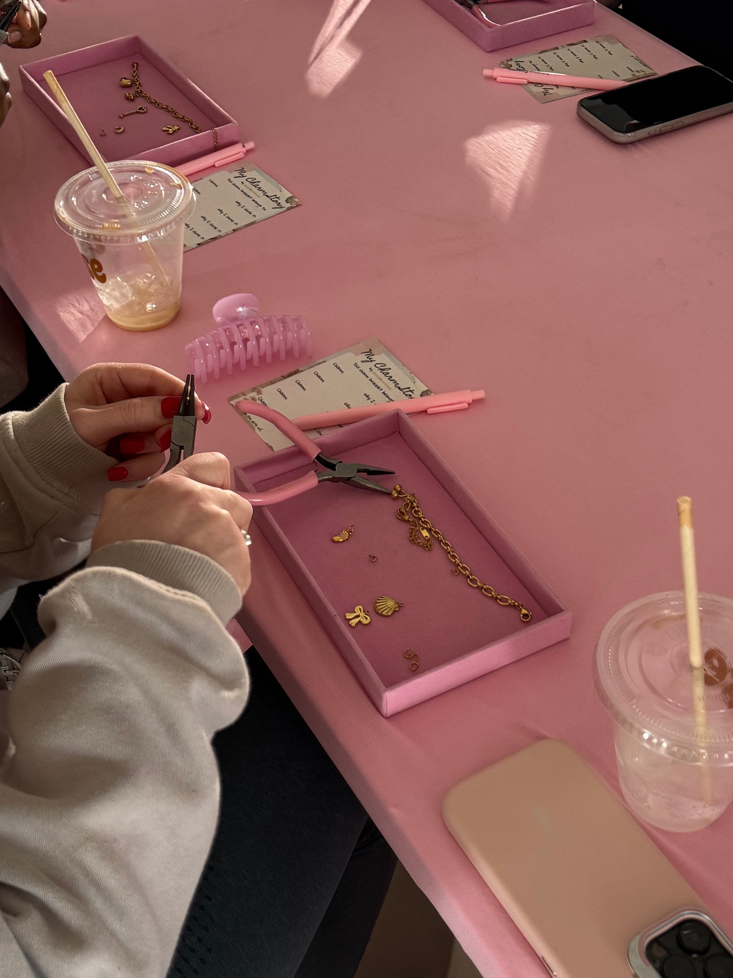 Bloom & Charm Lounge