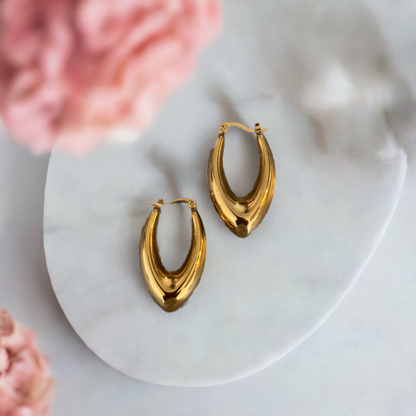 Chic Oval Hoops